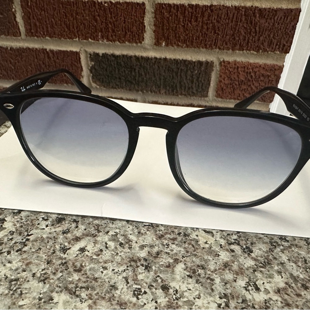 Women’s Ray-Ban Erika Sunglasses - Picture 2 of 8